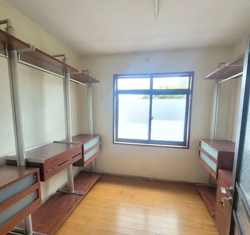 Executive 5-Ensuite Villa with Sauna & Steam - Lavington