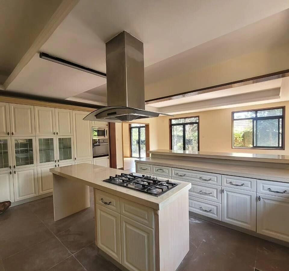 Executive 5-Ensuite Villa with Sauna & Steam - Lavington