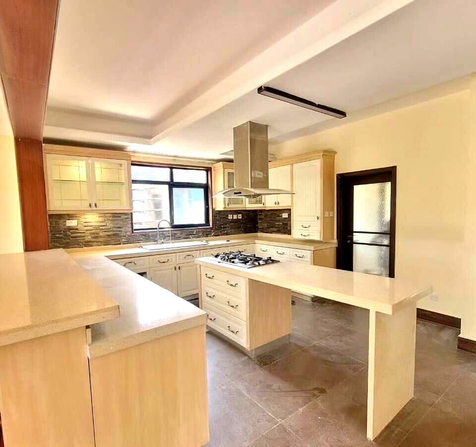 Executive 5-Ensuite Villa with Sauna & Steam - Lavington
