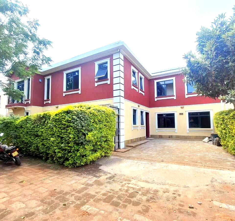 Executive 5-Ensuite Villa with Sauna & Steam - Lavington