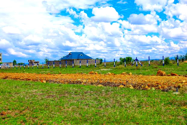 Kamakis Kiratina Plots for Sale