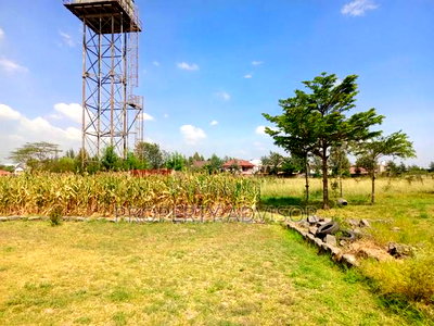 5 Acres Vacant Land for Sale in Syokimau (Kenya) - Image 1
