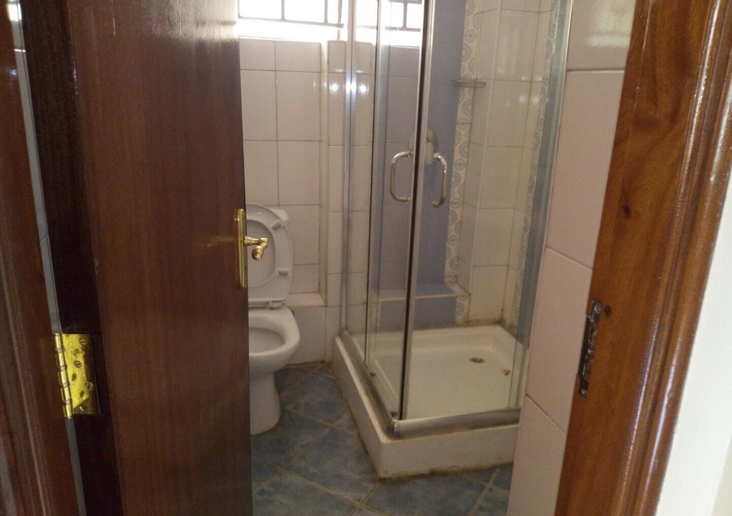 5-Ensuite Townhouse with Study & Fireplace - Lavington