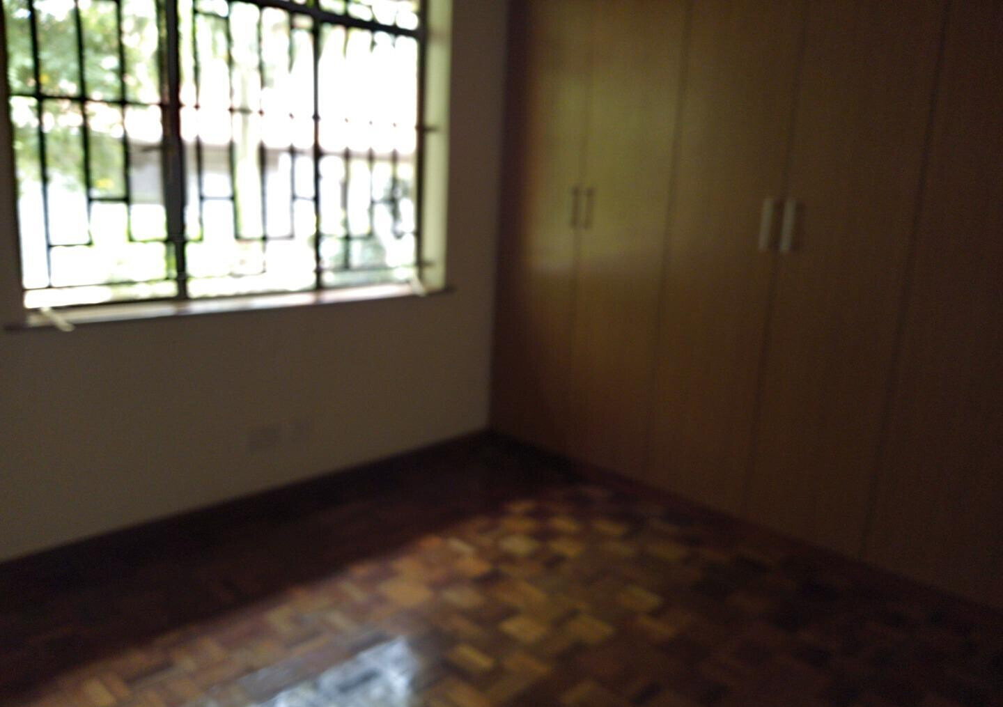 5-Ensuite Townhouse with Study & Fireplace - Lavington