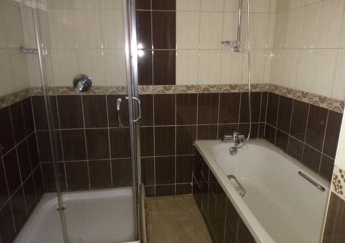 5-Ensuite Townhouse with Study & Fireplace - Lavington