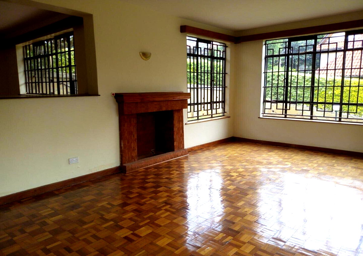 5-Ensuite Townhouse with Study & Fireplace - Lavington