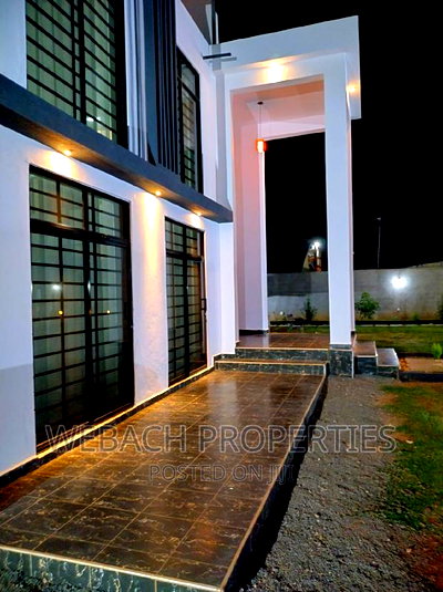 4bdrm Townhouse/Terrace in Joska for sale - Image 11