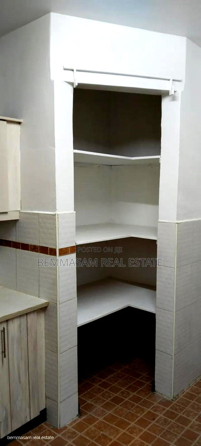 3bdrm Apartment in Hazel Apartment, South B for sale - Image 5