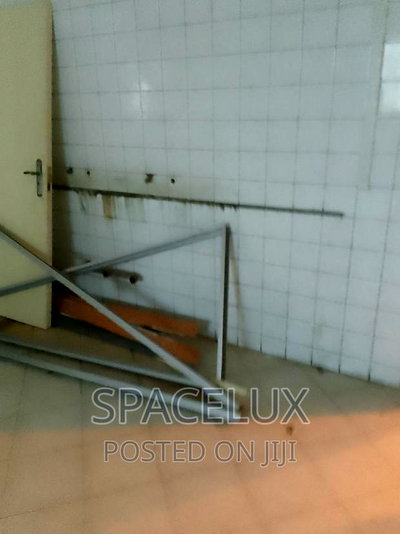 2000sqft Restaurants Lounge - Image 3