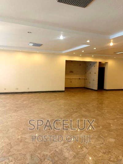 2000sqft Restaurants Lounge - Image 1