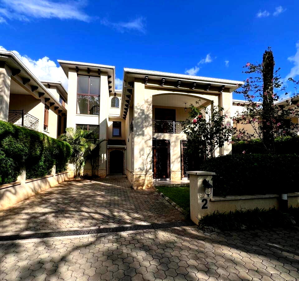5-Ensuite Townhouse with Solar & Borehole - Lavington Gated
