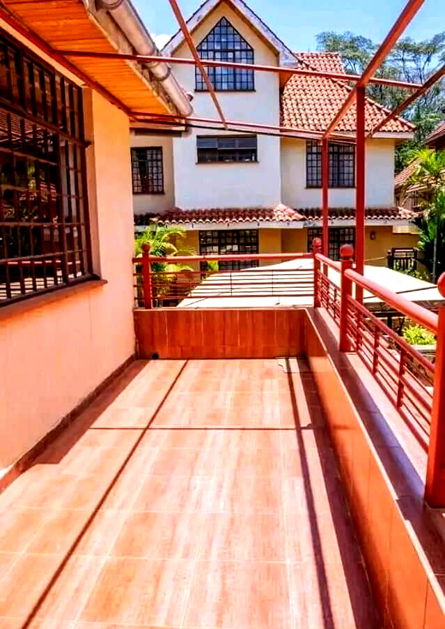 6-Ensuite Villa with DSQ, Gym & Gazebo Bar - Lavington Gated