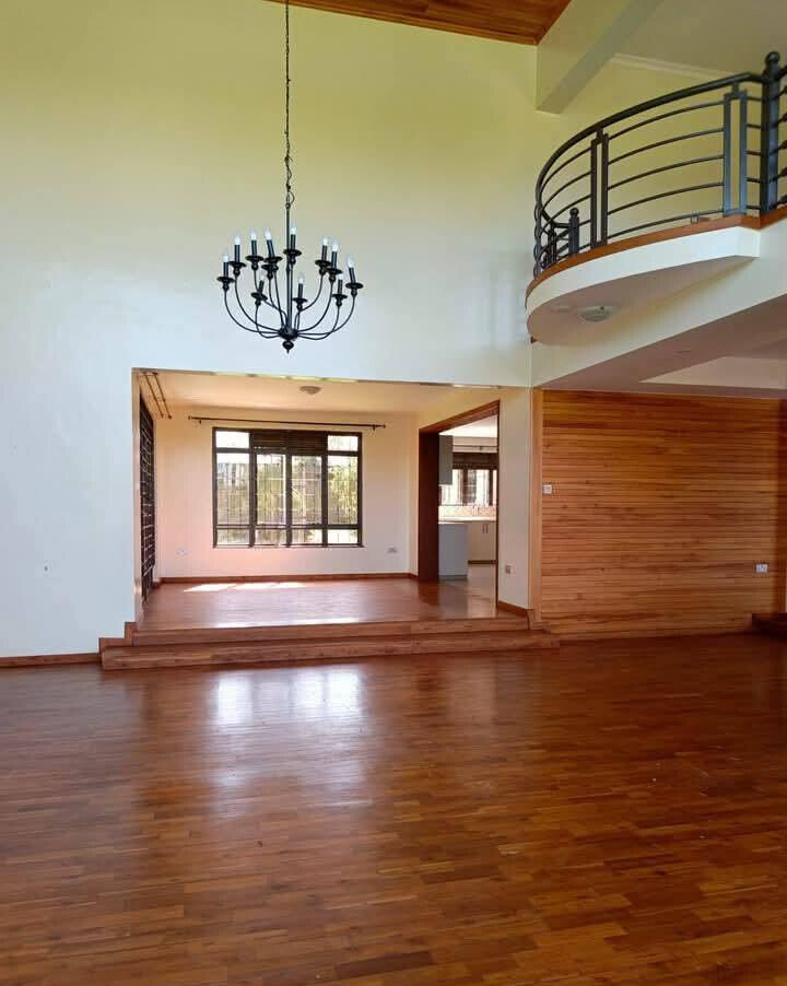 4BR Garden Home with Parking