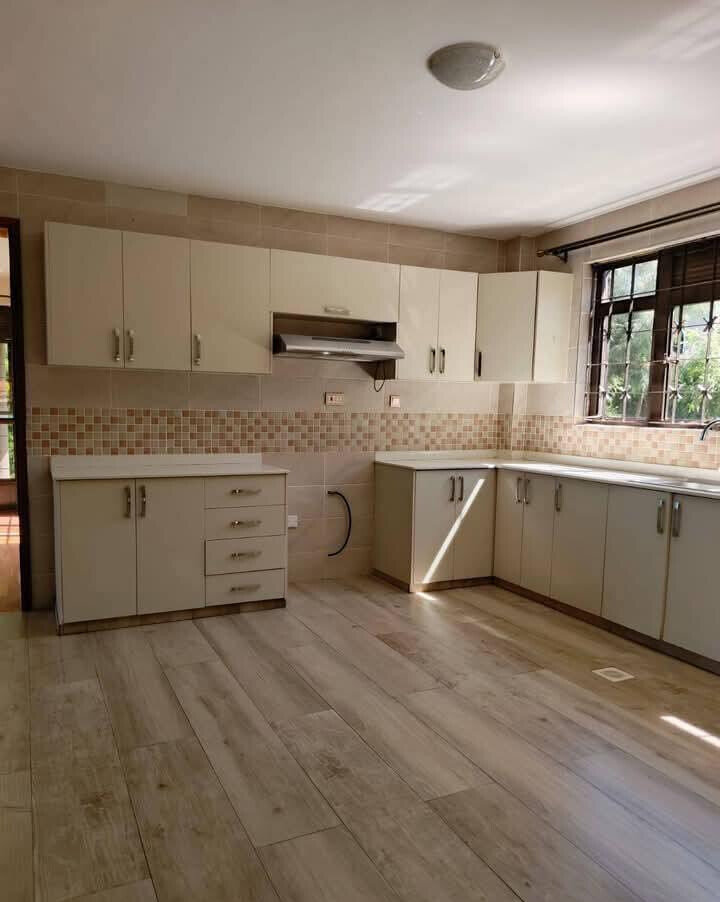 4BR Garden Home with Parking