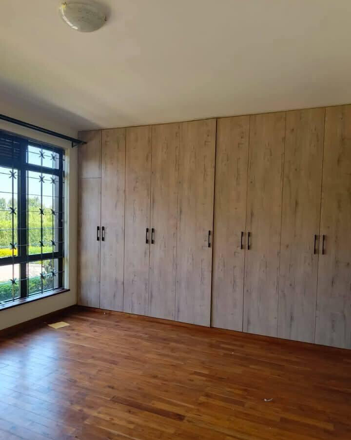 4BR Garden Home with Parking