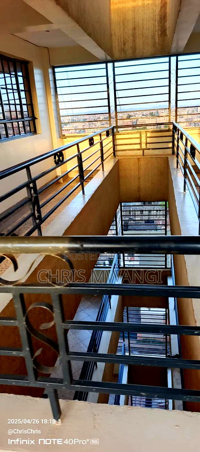 1bdrm Block of Flats in Zimmerman Street for sale - Image 3