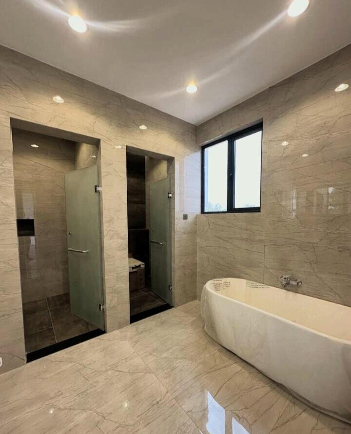 Quarter-Acre Villa with Private Pool & Gym - Lavington