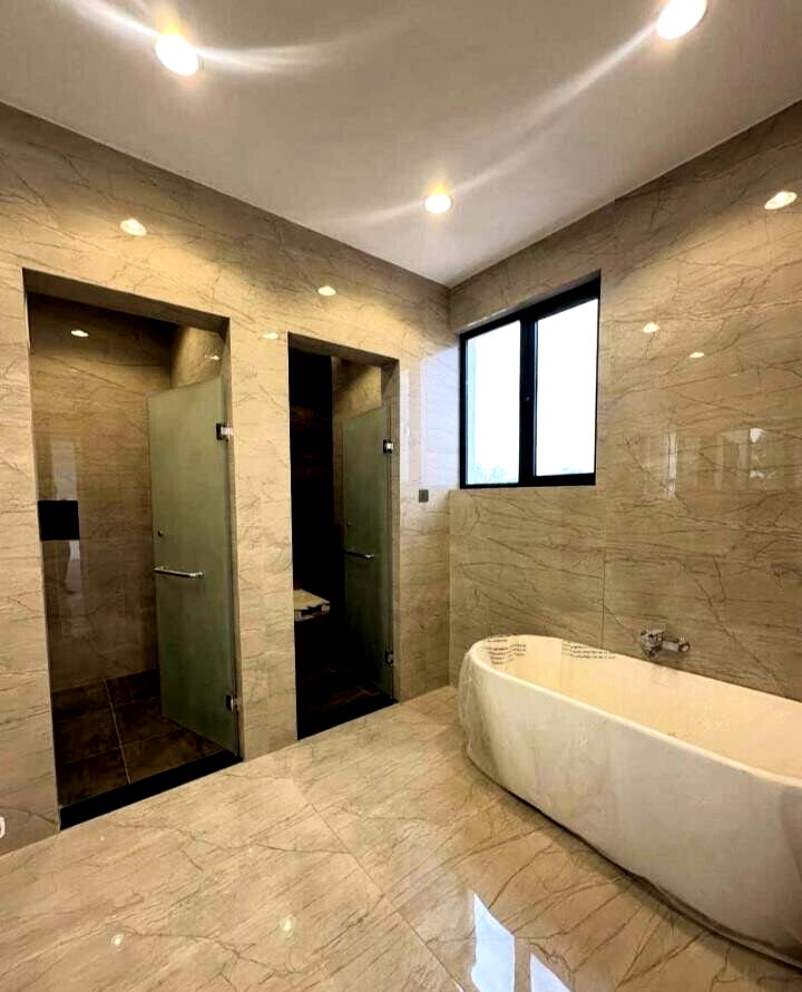 Quarter-Acre Villa with Private Pool & Gym - Lavington