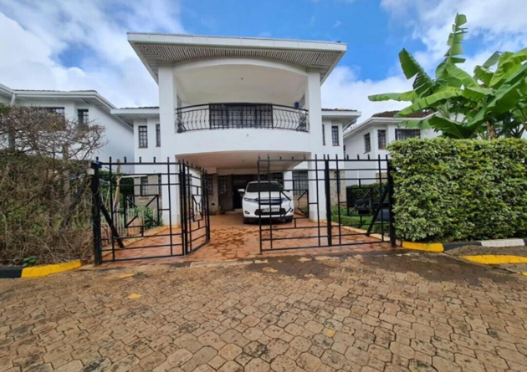 4-Ensuite Townhouse with Pool & Gym in Brookside - Westlands