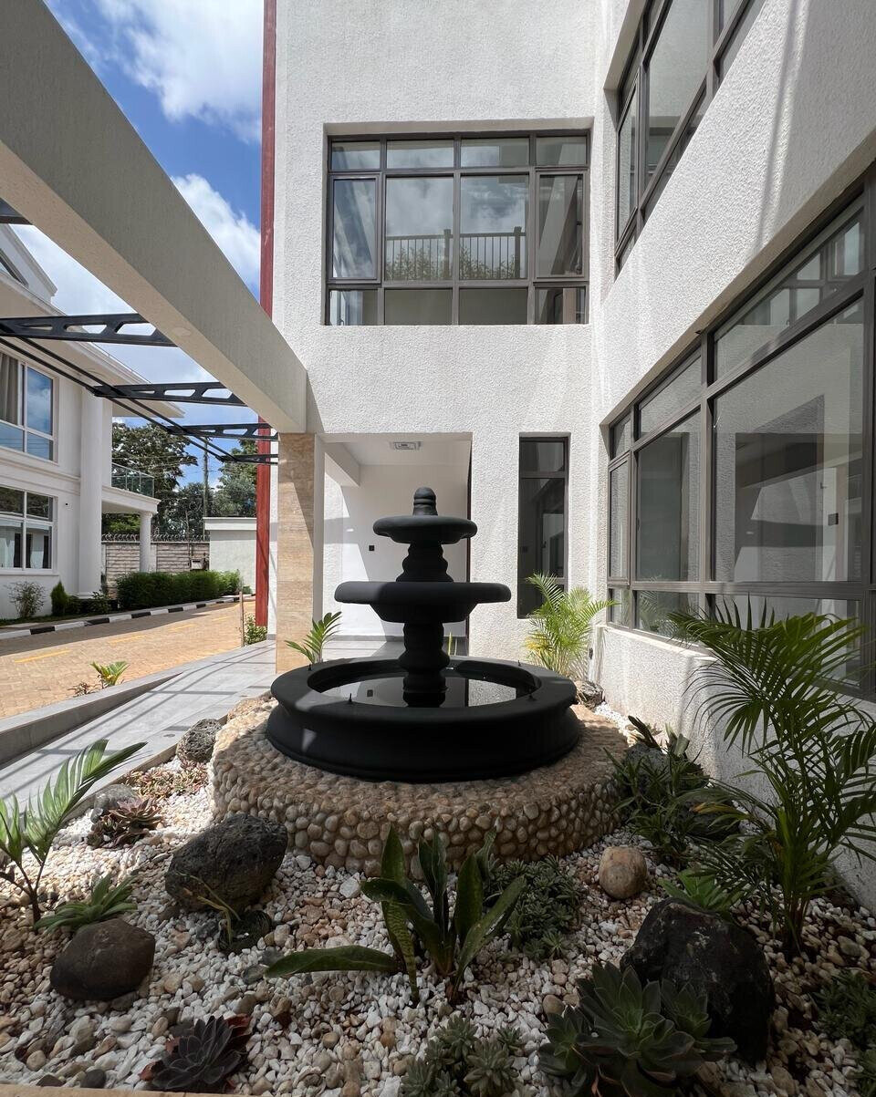 Garden Villa in 6-Unit Gated Enclave - Lavington