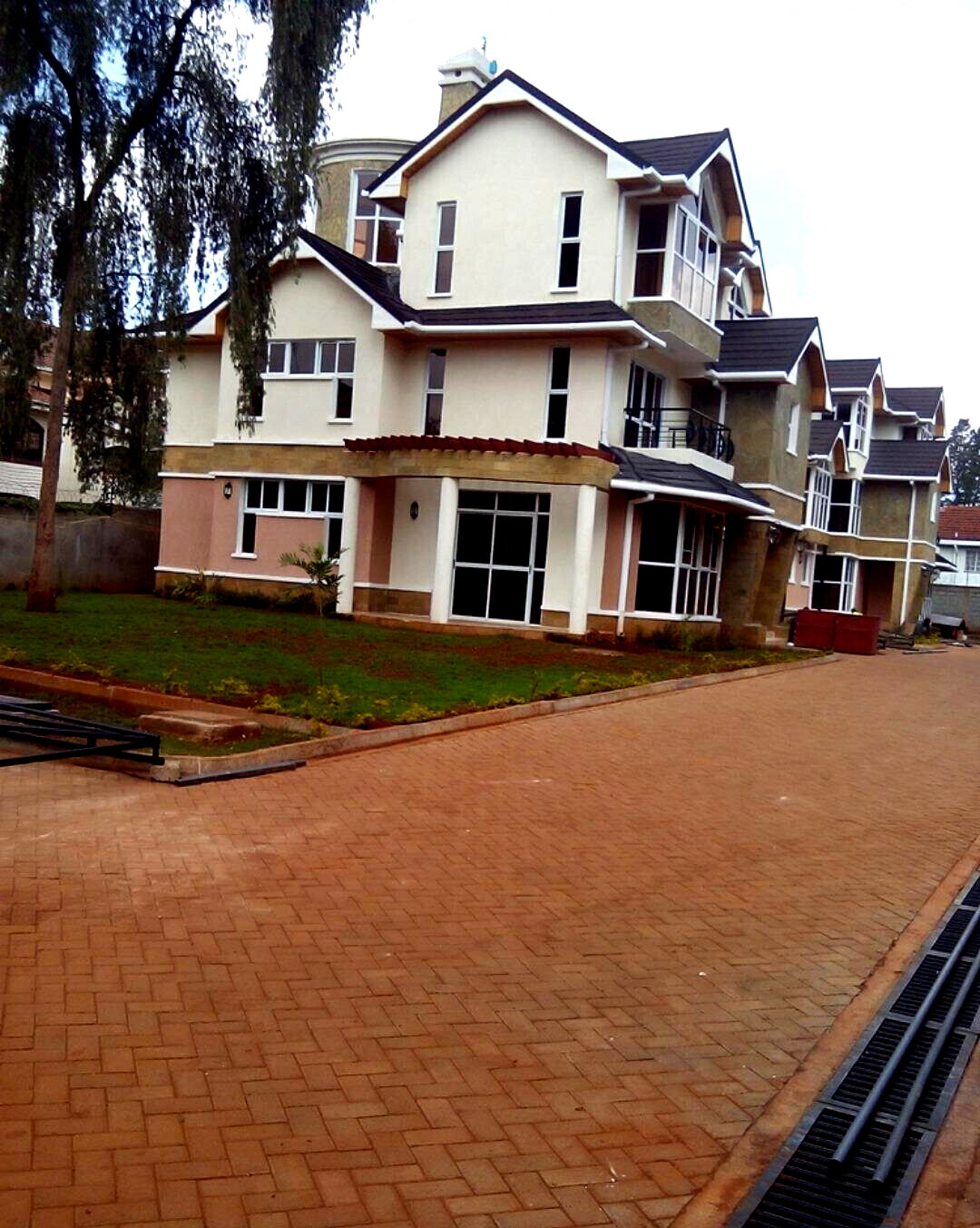 5-Ensuite Townhouse with Gym & Garden - Lavington Gated Community