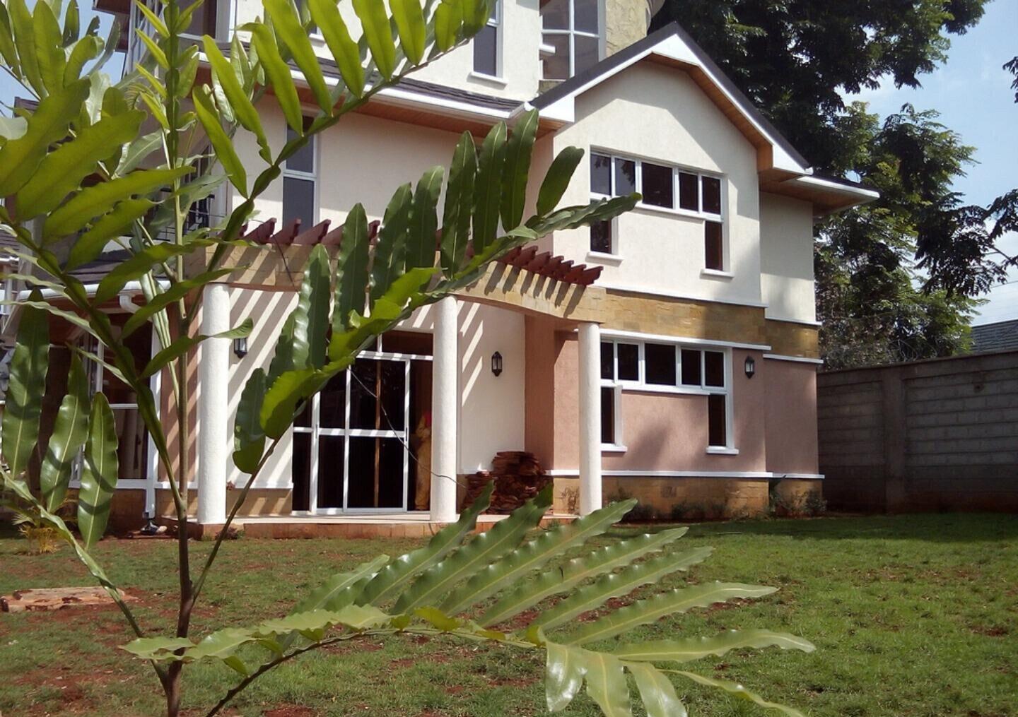 5-Ensuite Townhouse with Gym & Garden - Lavington Gated Community