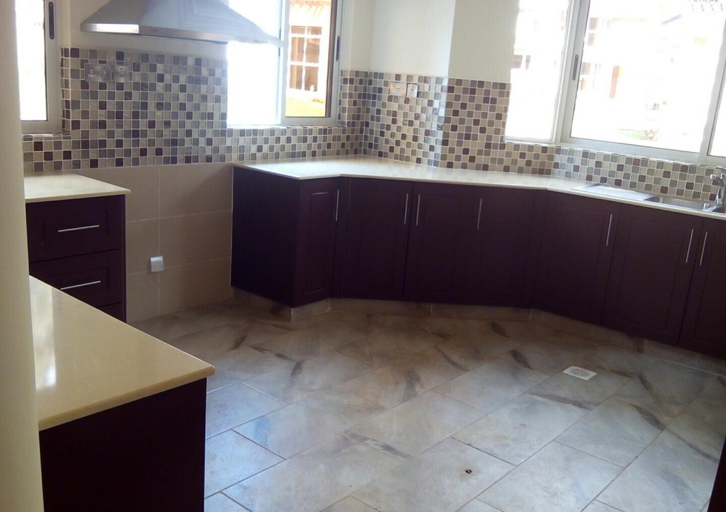 5-Ensuite Townhouse with Gym & Garden - Lavington Gated Community