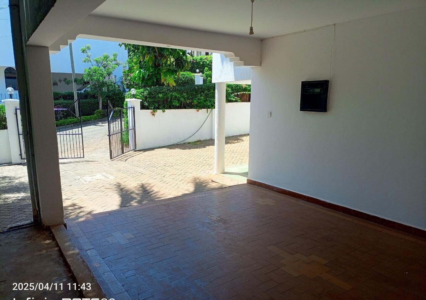 5BR Townhouse with Huge Living Room & Garden – Riverside Nairobi
