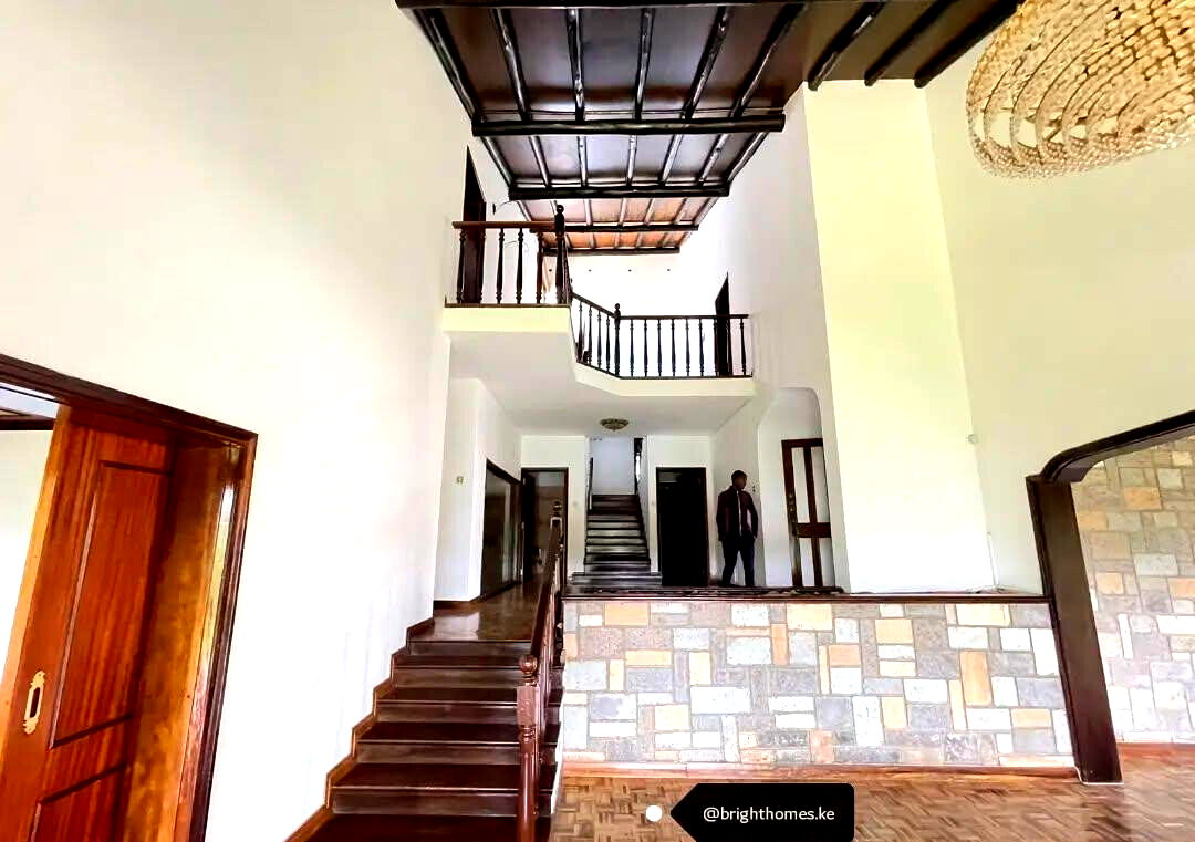 6-Bedroom Villa on 1.5 Acres with Guest Wings & Rooftop Terrace - Spring Valley