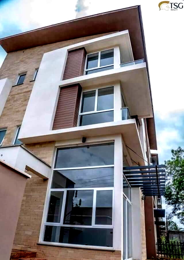 4-Ensuite Townhouse with Clubhouse & Heated Pool - Lavington