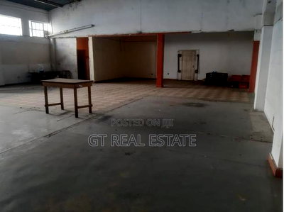 2700sqft Godown Bunyala Road - Image 1