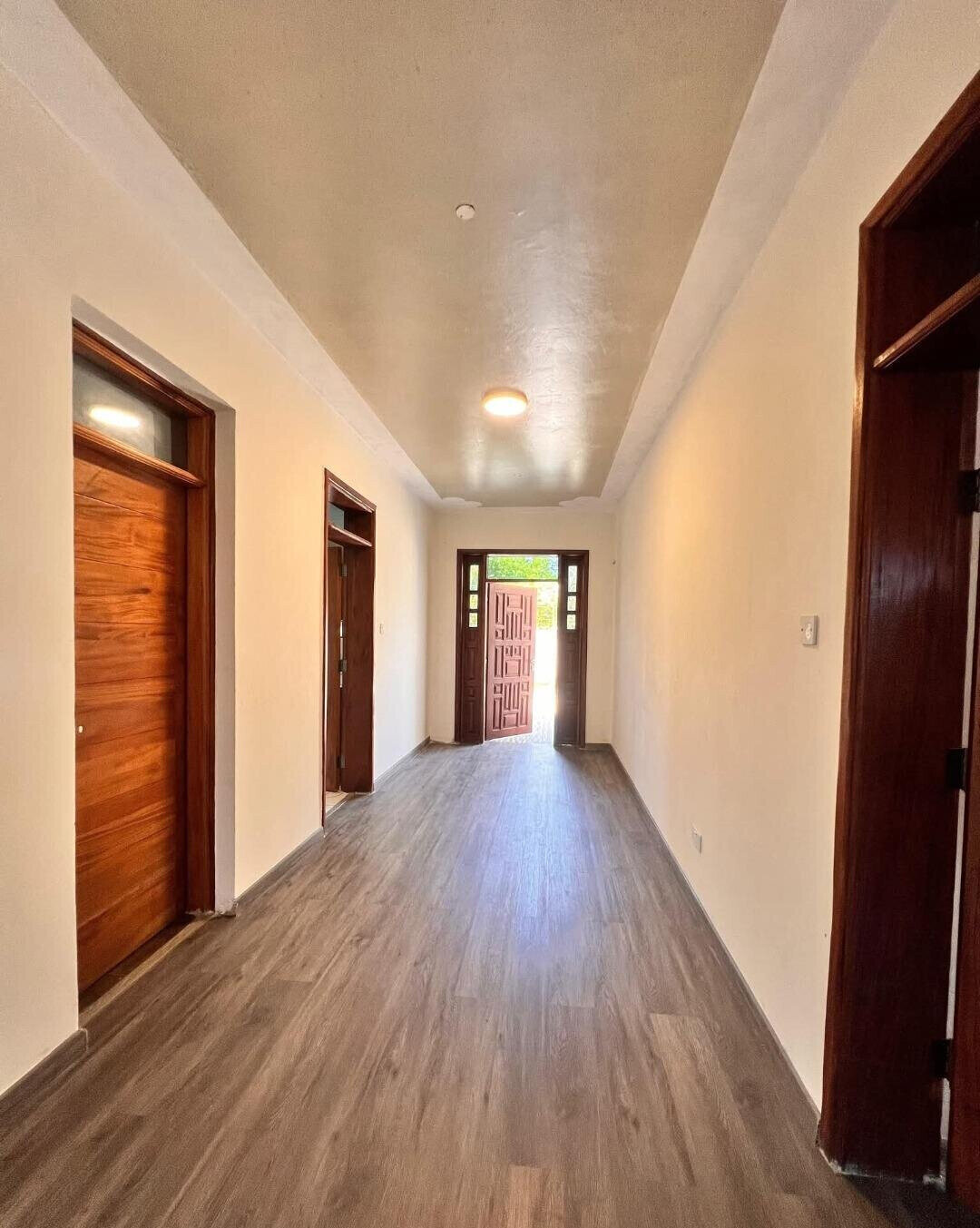 6-Bedroom Maisonette on ¾ Acre with DSQ & Gym – Karen