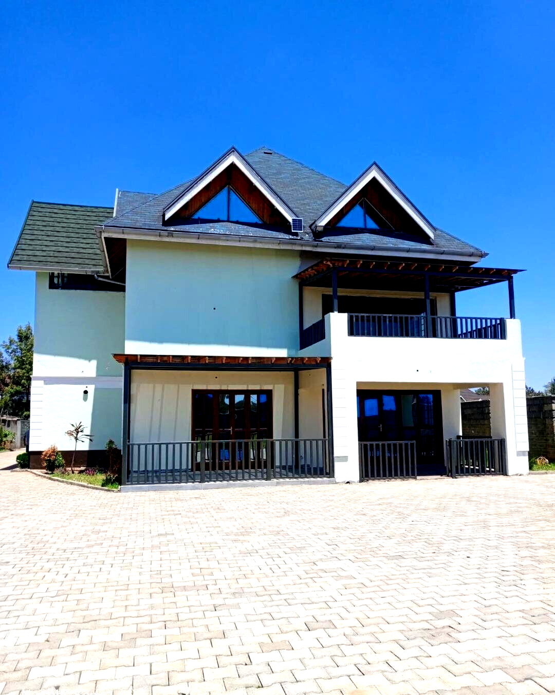 6-Bedroom Maisonette on ¾ Acre with DSQ & Gym – Karen