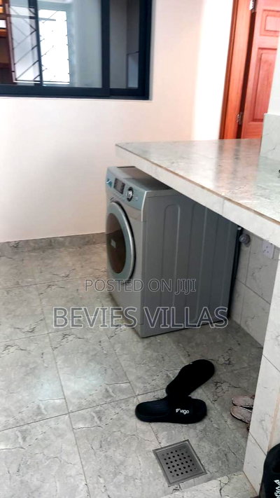 3bdrm Apartment in Parklands/Highridge for sale - Image 10