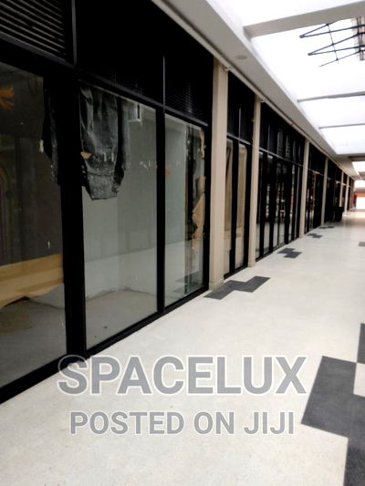 2000sqft Shop - Image 1