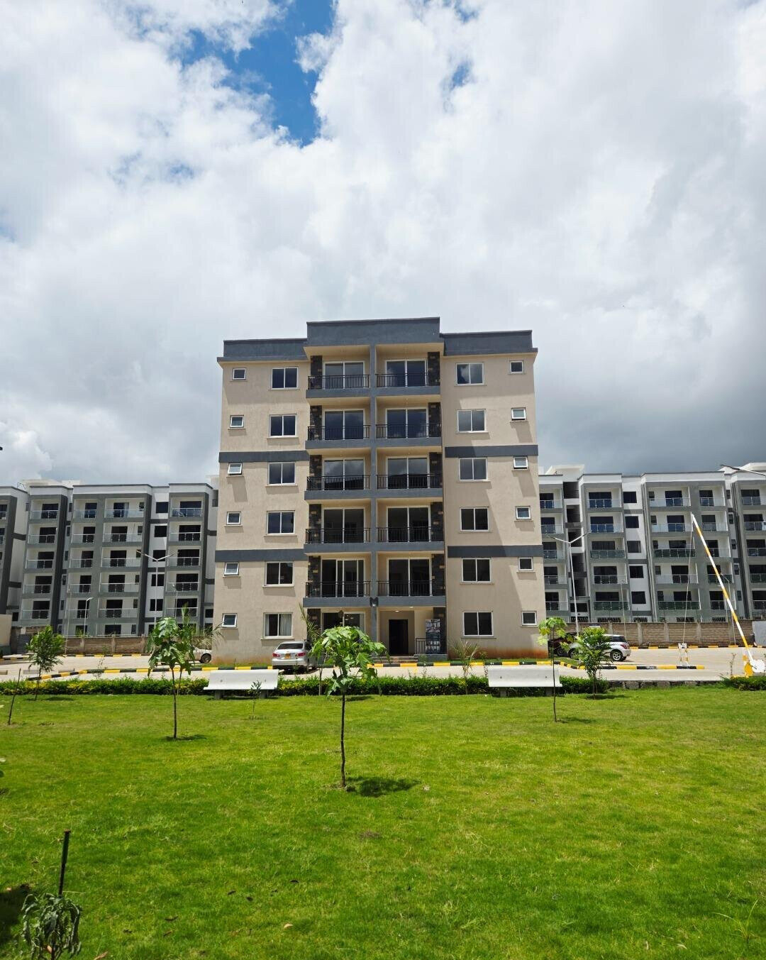3BR Apartment on 6.2 Acres with Lift & Borehole - Syokimau