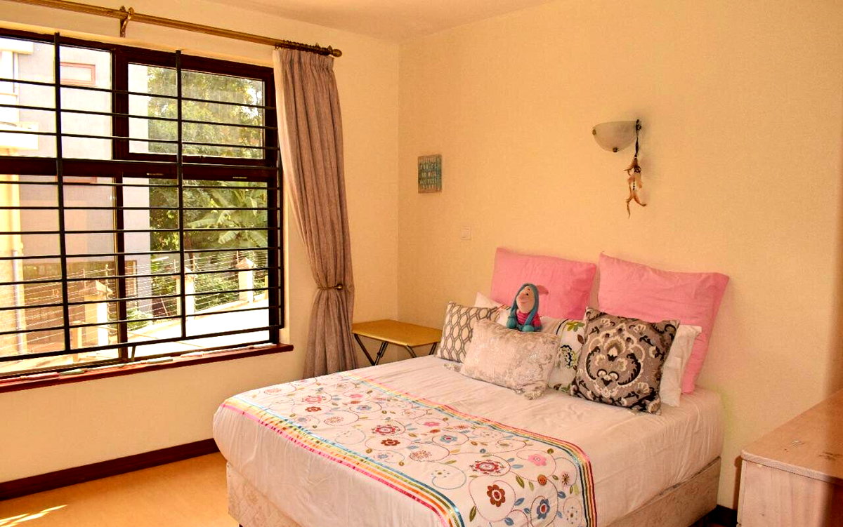 6-Bed Townhouse with Servant Quarter & Generator - Lavington