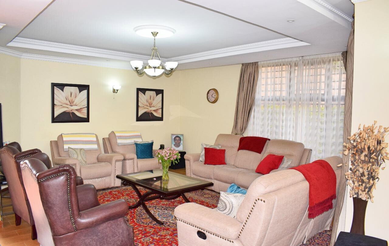 6-Bed Townhouse with Servant Quarter & Generator - Lavington