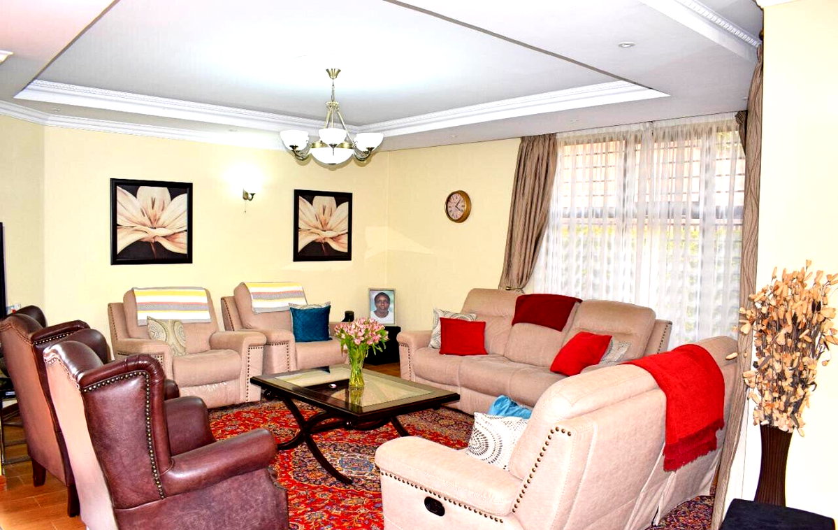 6-Bed Townhouse with Servant Quarter & Generator - Lavington