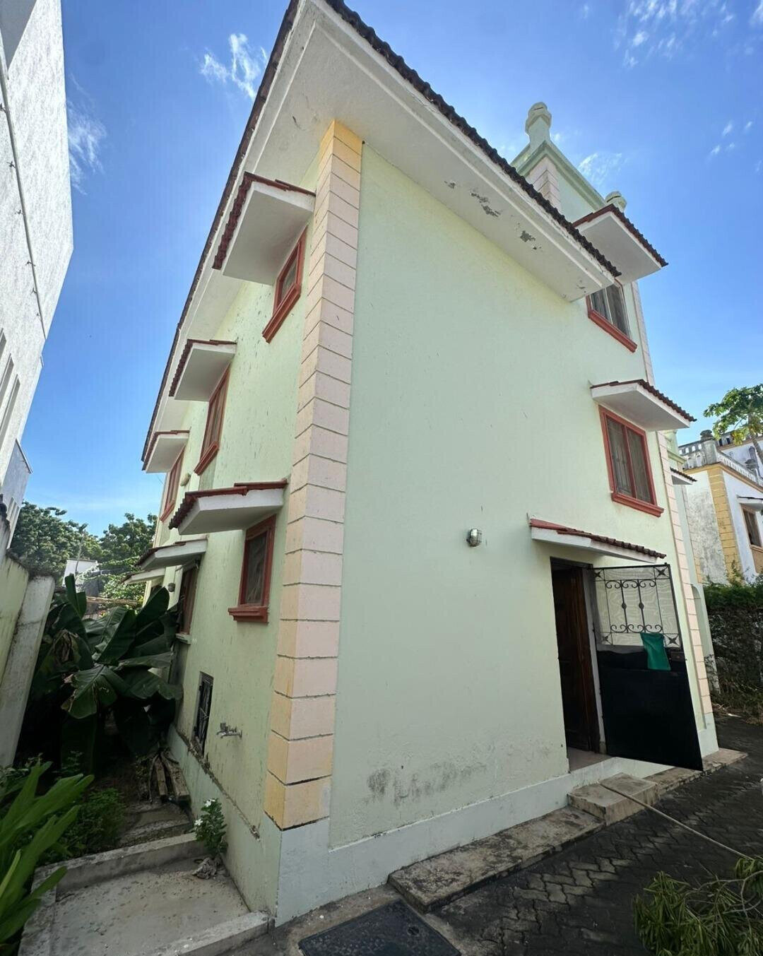 Retirement 3BR Townhouse with Own Compound - Nyali Mombasa