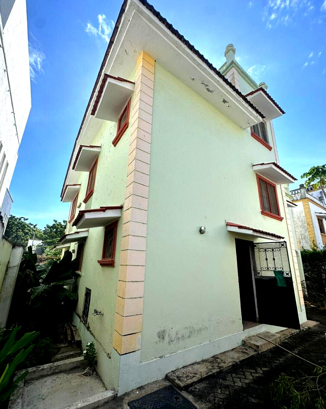 Retirement 3BR Townhouse with Own Compound - Nyali Mombasa