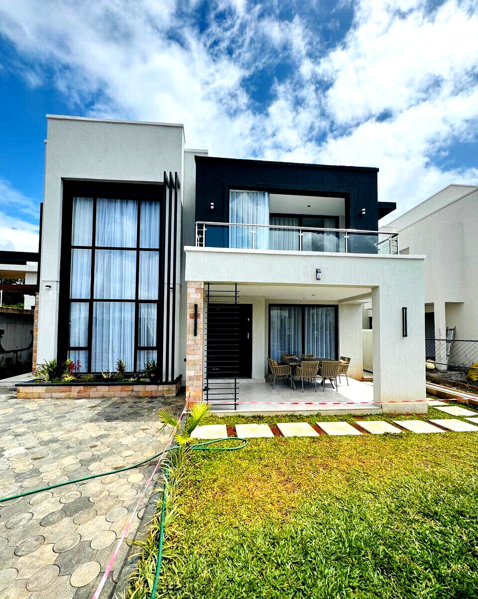 4BR Villa with Pool & Clubhouse - Membley, Ruiru