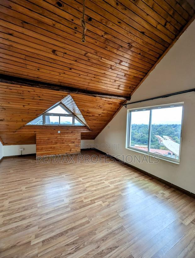 5bdrm Penthouse in Muthangari for rent