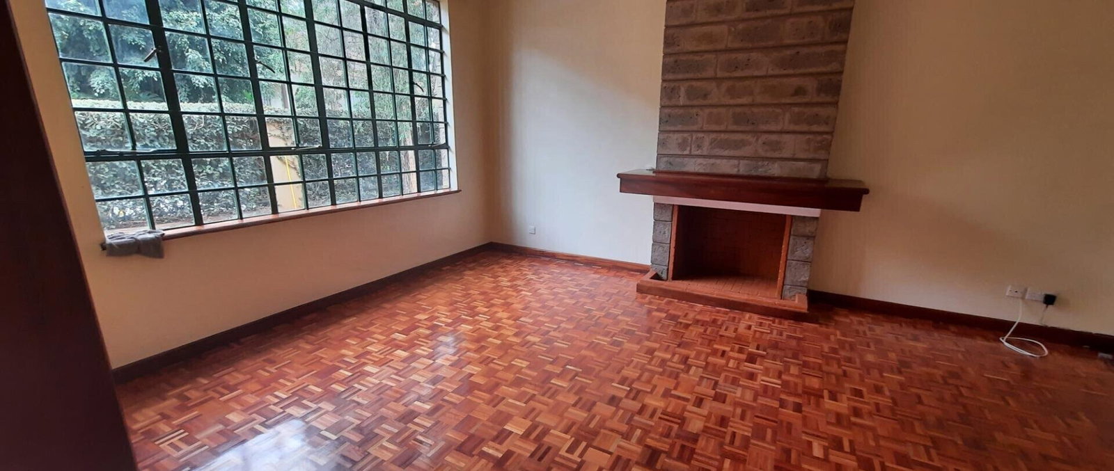 4-Ensuite Townhouse with DSQ & TV Room - Brookside, Westlands