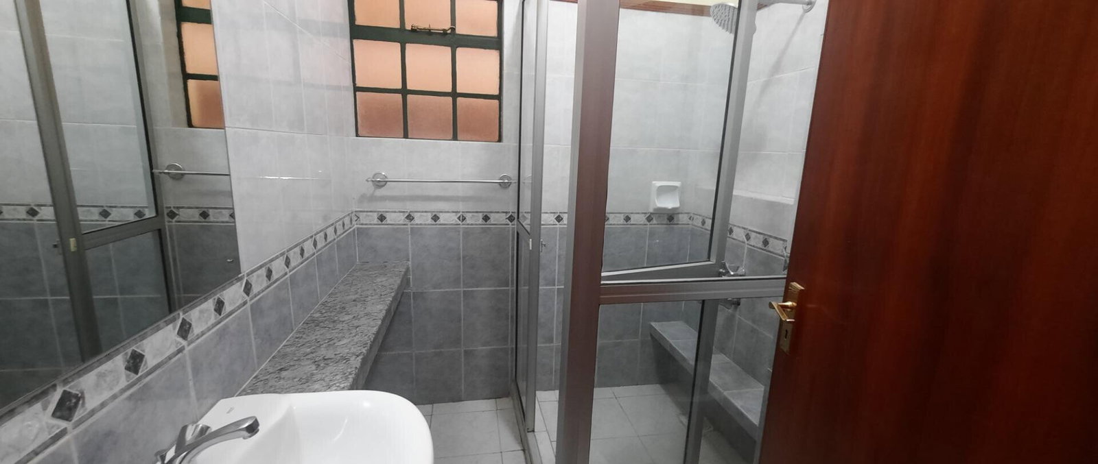 4-Ensuite Townhouse with DSQ & TV Room - Brookside, Westlands