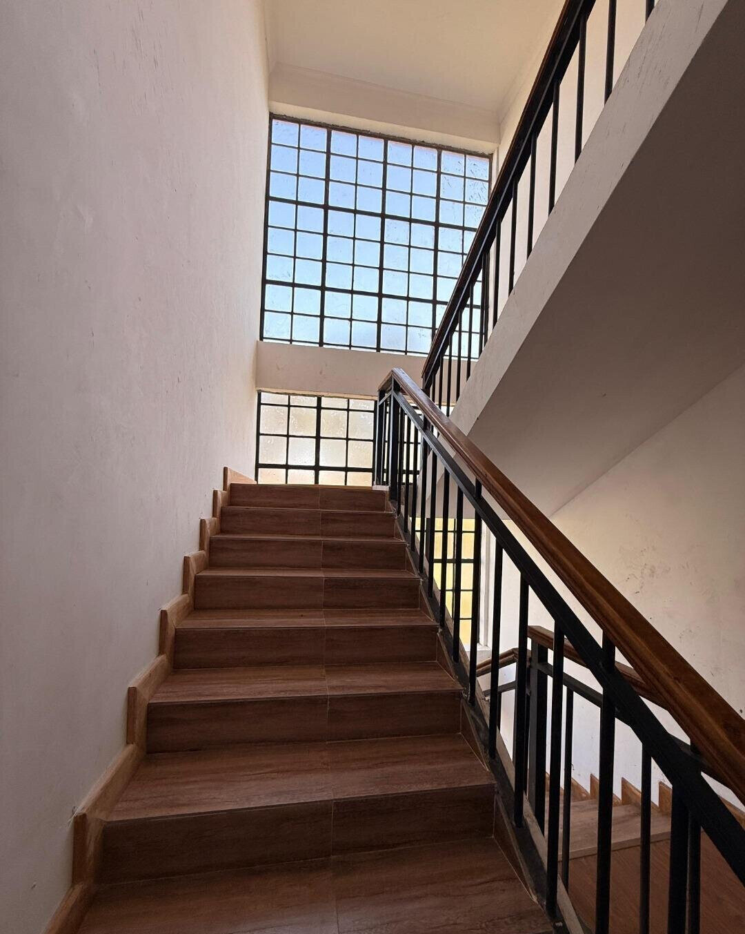 5-Bed Family Home with Wooden Floors & 30,000L Water - Ngong