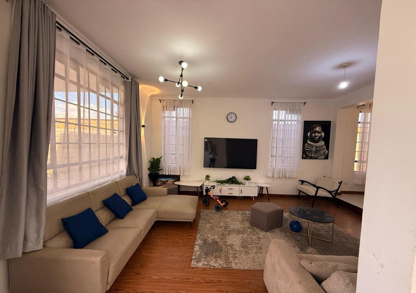 5-Bed Family Home with Wooden Floors & 30,000L Water - Ngong