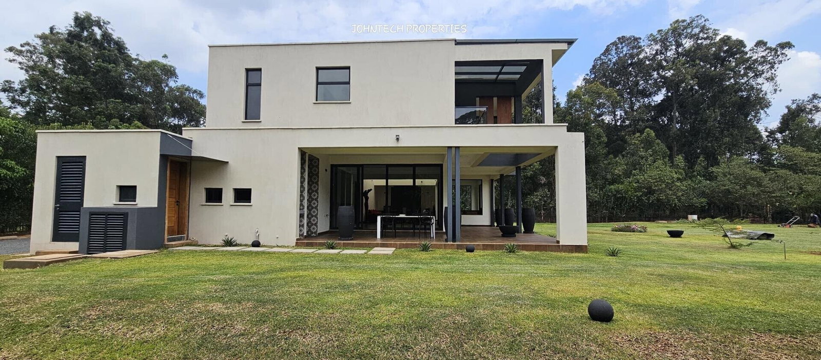 4-Bedroom Villa on Full Acre – Karen Compound Living