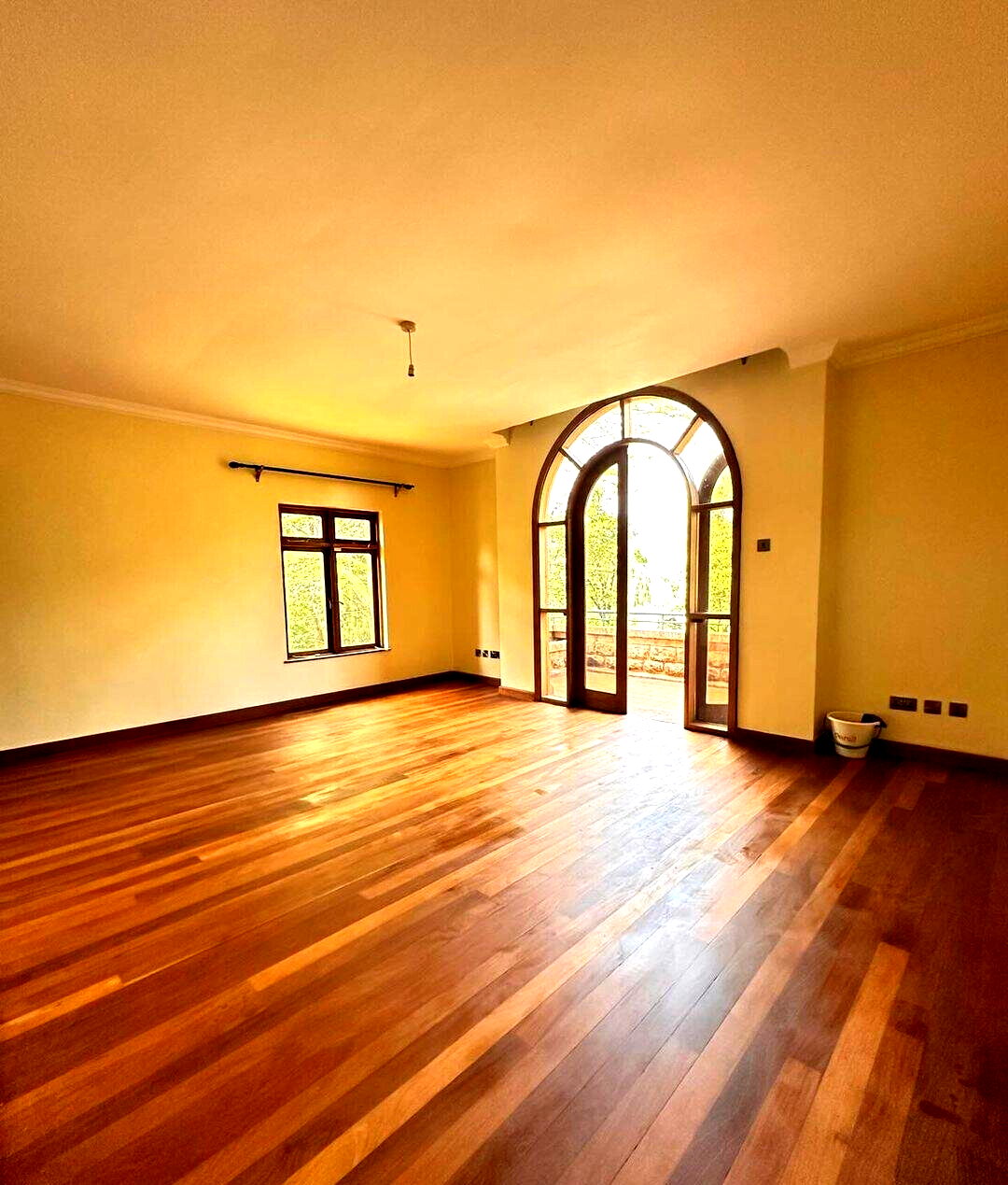 Rustic Stone 5-Bed Townhouse on Half-Acre – Karen