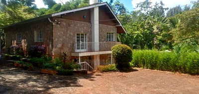 Stunning Commercial House Lavington 1.2 Acres - Image 3